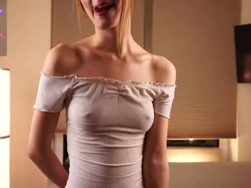 girl
        lizbethburks cam image #4604046
