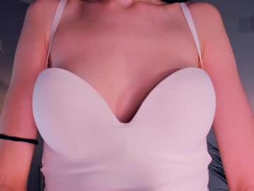 girl
        mariamhailey cam image #2321138