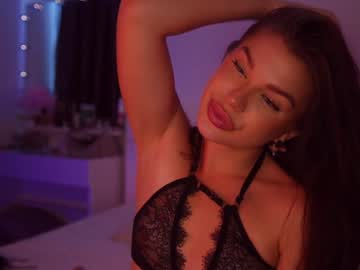girl
        jacky_smith cam image #3811441