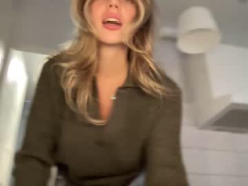 girl
        angel_from_sky cam image #1628931
