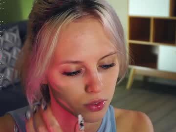 girl
        audreycarvin cam image #3346862