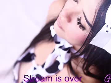 girl
        giselle_js cam image #4010881