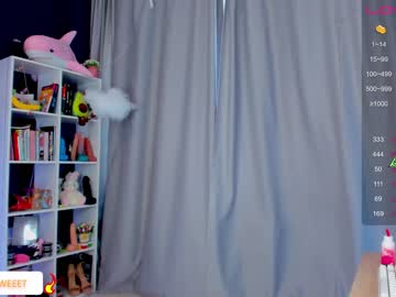 girl
        blush_mikki cam image #1452407