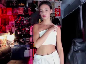 girl
        manicpixiedreamgirll cam image #2298683