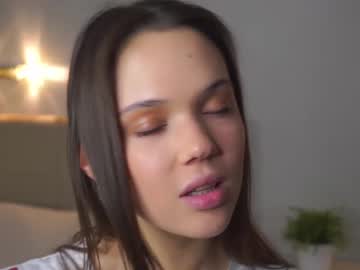 girl
        fannyedger cam image #4473095
