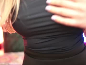 girl
        shy_jane cam image #3035259