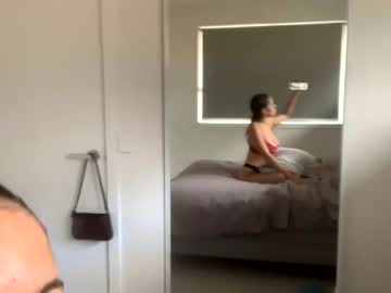girl
        milliexbailey cam image #2618544