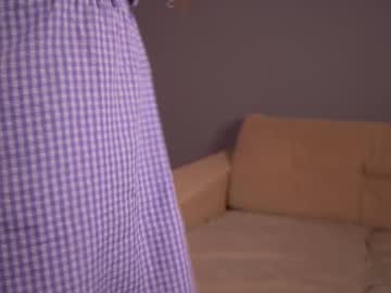 girl
        toxl cam image #2903941