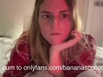 girl
        bananascoconutz cam image #1168247