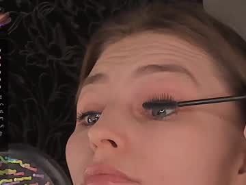girl
        queenafina cam image #1812994