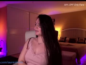 girl
        laurenbrite cam image #598573