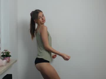 girl
        vivien_slender cam image #3118228