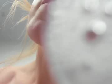 girl
        deva_alice cam image #1260762