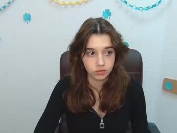 girl
        sskruellatee cam image #2504123