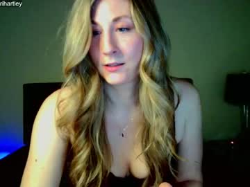 girl
        brihartley cam image #575121