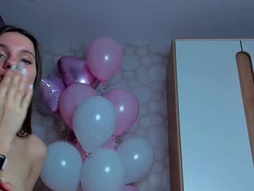 girl
        lorettadunnell cam image #4063096