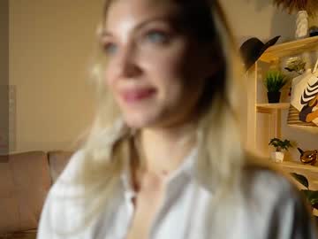 girl
        darlineash cam image #4008908