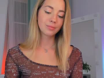 girl
        emmi_rosee cam image #1807254