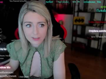 girl
        kimilee22 cam image #1108766