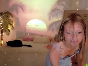 girl
        amyvalentine cam image #4591943