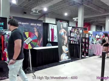 girl
        honeyhasbuns cam image #2986033