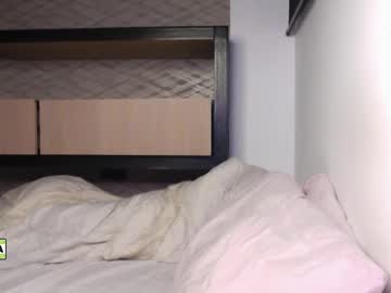 girl
        latinella cam image #2901706