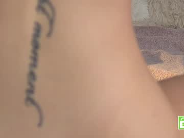 girl
        diamond_joey cam image #4322323