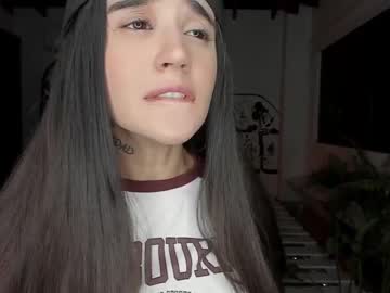 girl
        lonelly_lolly98 cam image #382835
