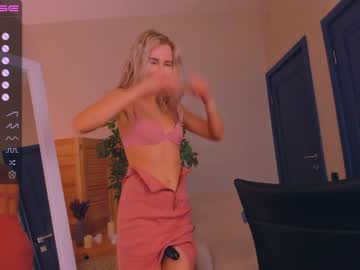 girl
        coy_tessa_ cam image #274668