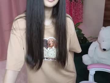 girl
        urlittleamy cam image #3772720