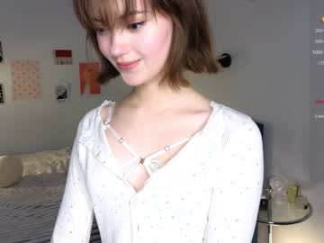 girl
        delicasy cam image #3940997