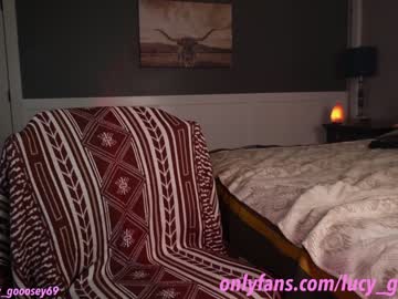 girl
        lucy_gooosey cam image #2282970