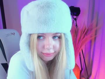 girl
        cassie_palmer cam image #3721142