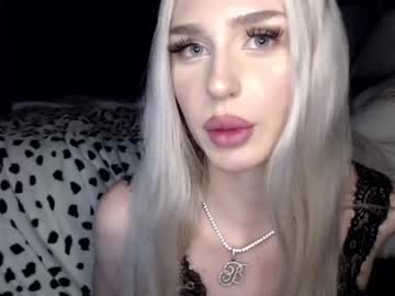 girl
        bunnykhalessi cam image #435482