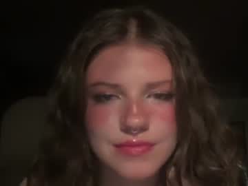girl
        fairyyy653 cam image #4008253
