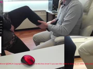 couple
        milf_viktoria cam image #1031870