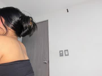 girl
        skinnyy_16 cam image #4654742