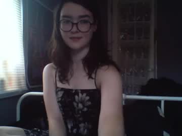 girl
        soursou cam image #3426845