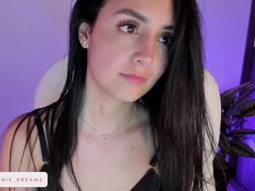 girl
        annie_dreams cam image #3408