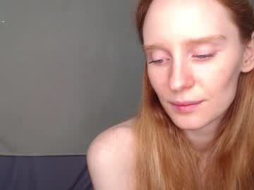 girl
        save_my_wings cam image #2180357