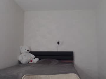 girl
        alexa_little cam image #1164463