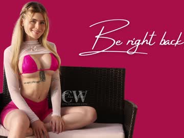 girl
        chloewildd cam image #4474940