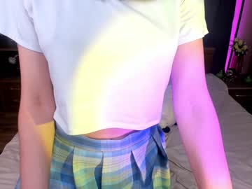 girl
        melisa_sim cam image #1209506