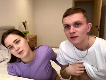 couple
        sescouple cam image #3931127