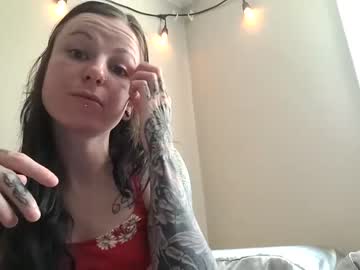 girl
        thvndercat cam image #1630149