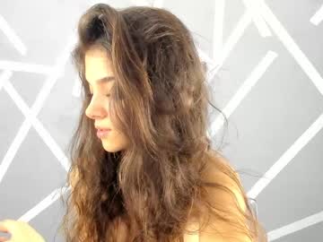 girl
        babyaylin cam image #3744947