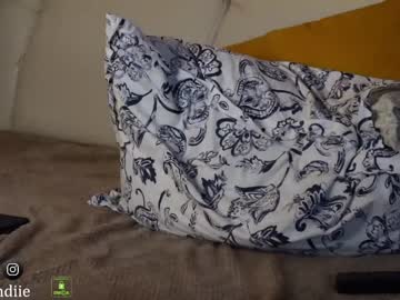 girl
        bestblondiiecb cam image #2664767