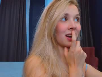 girl
        milablush cam image #1668013