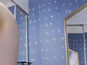 girl
        kriskras__ cam image #4008578