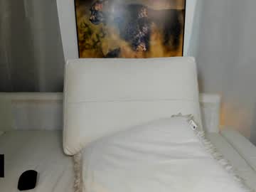 girl
        dulceys cam image #4482014